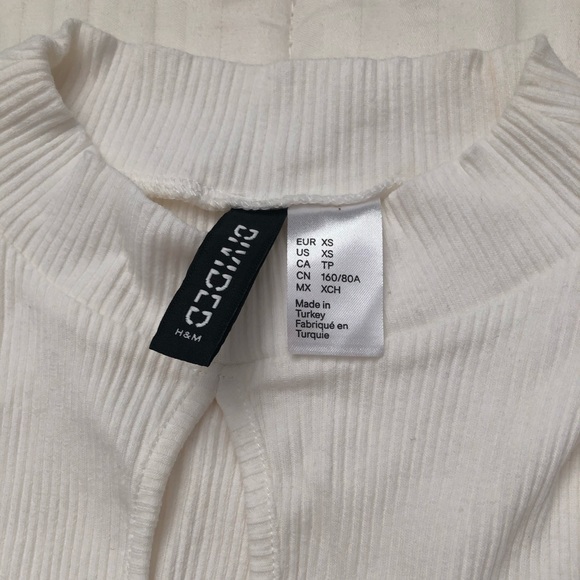 H&M White Cropped Tank - Picture 2 of 2